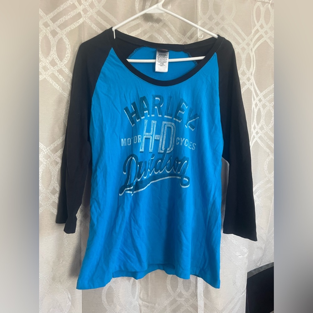 3/4 sleeve V neck tee